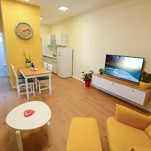 https://tel-mane-40-apartments-hotel.gethaifahotels.com